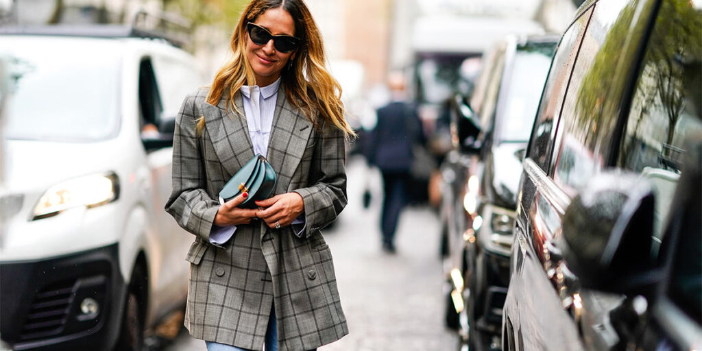 10 ACCESSORIES EVERY WOMAN SHOULD HAVE