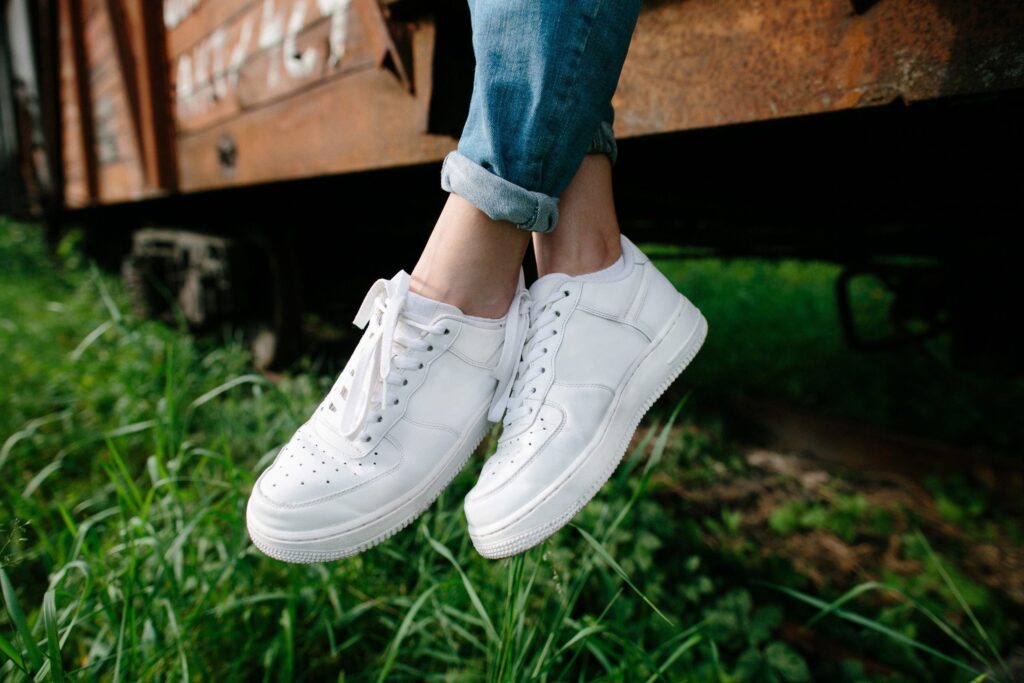 This image has an empty alt attribute; its file name is white-sneakers-1024x683.jpg