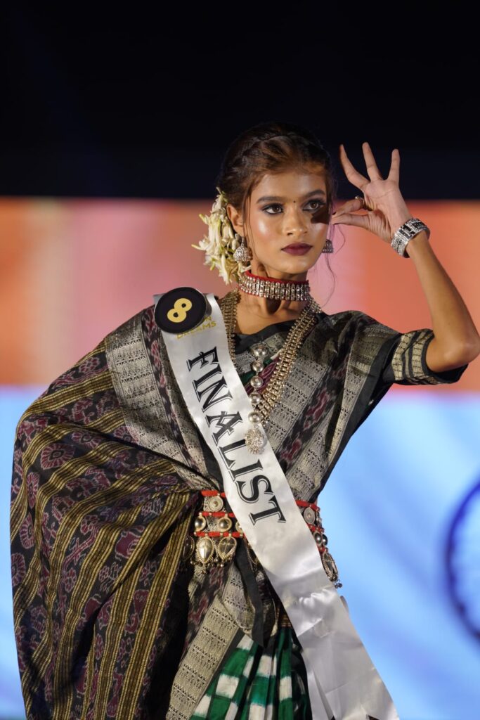 Grace Beyond Glamour: Suvanshi Mohanty’s Rise as Miss Popular at Mission Dreams 2025–26