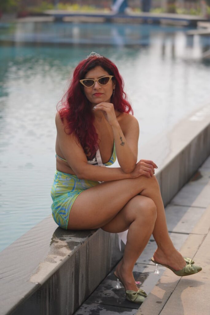 Nisha Khatri’s beach wear performance reflected her dedication to fitness, grooming, and fashion.
